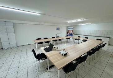 Vielseitige Gewerbeimmobilie im Hafenzentrum Bamberg/Hallstadt, perfekte Lage und flexible Nutzungsmöglichkeiten