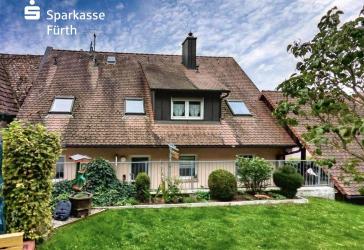 Ein-/Zweifamilienhaus in Roßtal