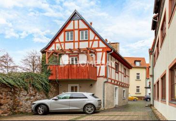 Modernes Familiennest in Grimmas Altstadt: 5 Zimmer, Maisonette-Stil und sonniger Südbalkon