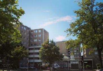 Gut vermietete Balkonwohnung in zentraler Lage.