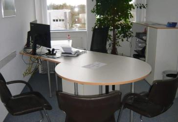 Mieterprovisionsfrei und klimatisierte Büroetage mit ca. 1.502 m² in Ettlingen