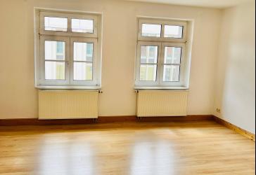 ~ Schöne 3 Zimmer Wohnung mit Balkon und Einbauküche - WG geeignet ~