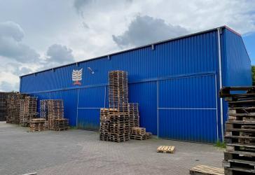 Gewerbegrundstück mit 2 Hallen nebst überdachten Freiflächen und Büros in Glückstadt zu verkaufen