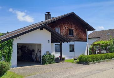 EINMALIGE GELEGENHEIT: Gehobenes Einfamilienhaus mit traumhaftem Garten in Mauerberg bei Garching!