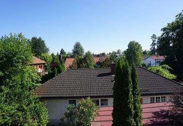 Exkl. 3-Zimmer-DG-Wohnung mit Dachterrasse, 2 Balkonen, Sauna und EBK in Bestlage Waldperlach