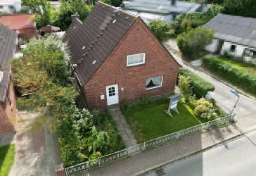 Büsum/Zentrum: Zeitloses Einfamilienhaus mit 4,5 Zimmern und gepflegten Garten in toller Lage!