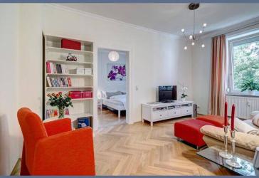 Möbliert: Schöne 3-Zimmer Wohnung in Schwabing