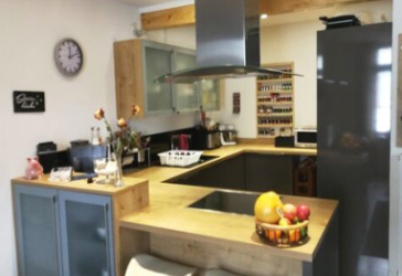 Attraktive 2-Zimmer-Wohnung mit Kamin, Einbauküche und Garage in Lörrach – ideal für Grenzgänger!