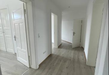 Schöne 3 ZKB, Balkon, 3. OG ab 01.12.2025 verfügbar!