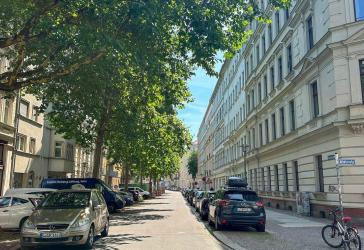 Über den Dächern der Südvorstadt: 3-Raumwohnung mit Spitzboden in Bestlage