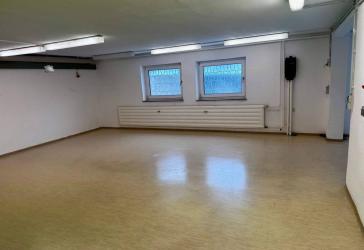 Vielseitig nutzbare Gewerbefläche mit WC - ca. 140 m² - 2 Stellplätze