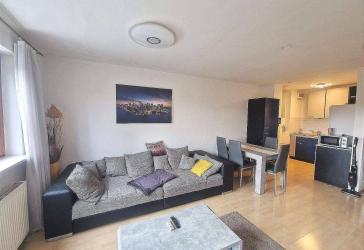 2-Zimmer-Maisonette-Wohnung mit Balkon, Küche und Tiefgaragen-Stellplatz in 92318 Neumarkt