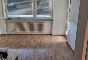 Schöne 3 Zimmer Wohnung inkl Küche ab sofort befristet für 36 Monate