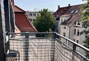 Charmante, helle Zwei-Zimmer-Wohnung mit großzügiger Wohnküche und wunderschönem Balkon in Gohlis