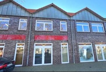 Vielseitiges Ladenlokal/Praxis: 80 qm /110 m²!!190qm teilbar ! ebenerdige Lage, gr.Fensterfront, Stellplätze, ideale Nutzungsmöglichkeiten!'