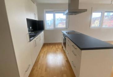 Schöne,helle, Erdgeschosswohnung mit großer Terrasse, EKB, 2x Bäder, Kellerraum