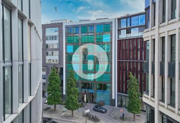 Atrraktive Bürofläche in repräsentativer Adresslage und schönem Ausblick zu mieten !