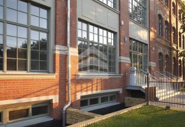 BUERO.fläche mit 340 m² im historischem Industriegebäude in Plagwitz