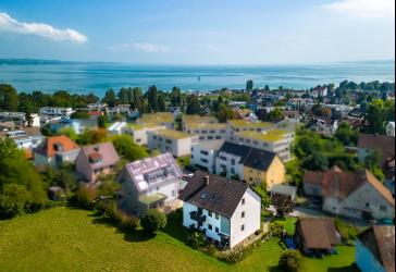Helle 4 Zimmer Wohnung mit Garage in Allmannsdorf