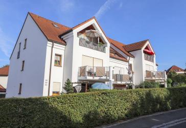 2-Zimmer-Erdgeschosswohnung mit Terrasse, Fußbodenheizung und TG-Stellplatz in Dresden-Gompitz