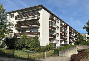 In Straubing Süd ab sofort verfügbar: Helle 3-Zimmer-Wohnung mit TG-Stellplatz