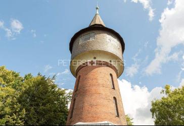 + Wohnen und Arbeiten im Wasserturm, nördl. Hamburg +