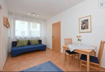Schön möblierte Wohnung mit Reinigungsservice in Stuttgart Münster