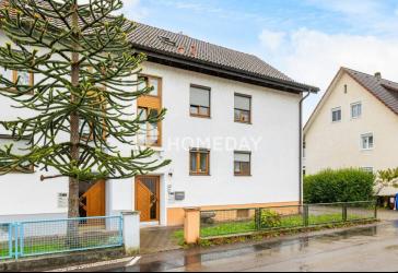 Attraktive Kapitalanlage: Gut vermietetes MFH mit 3 Wohnungen und großzügigem Grundstück