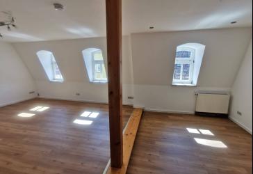 großzügige zentrumsnahe 3-Raumwohnung sucht neuen Mieter
