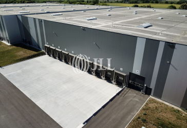 Logistikflächen im modernen Hallenneubau
