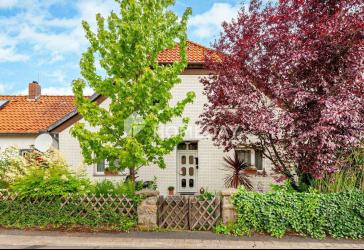 Barsinghausen-Egestorf: Großzügiges Einfamilienhaus mit Garten und viel Potenzial