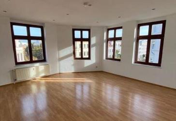 Sehr schöne 4 R.-Wohnung in MD-Sudenburg im 4.OG.mit BLK ca.113,36m zu vermieten.