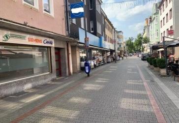 solides Wohn-Geschäftshaus in der Fußgängerzone