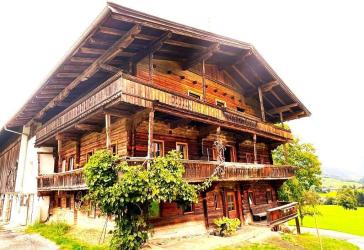 Tiroler Bauernhaus zum Wiederaufbau