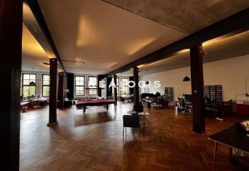 Hamburg-Ottensen, ca. 440 m² und 800 m² große, hochwertige Atelier- /Showroom-/Theaterfläche