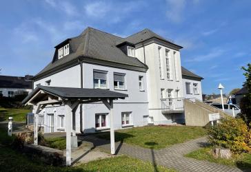 Wohn- und Geschäftshaus
