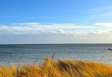 Das Meer vor der Tür! TOP RENOVIERTE WOHNUNG am Strand