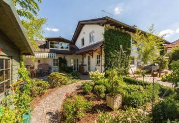 Provisionsfrei-EFH in Gauting in 2. Reihe mit Garten und Terrasse