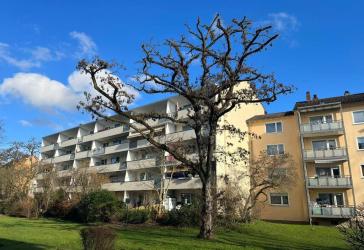 Sommeraktion! Provisionsfreie Kapitalanlage!!. Vermietete 2 Zimmer Wohnung in Frankfurt-Niederrad