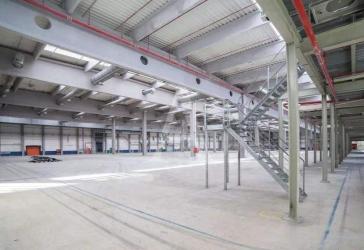 LOGISTIKIMMOBILIE | GEPFLEGT | RAMPENANDIENUNG | BEHEIZBAR