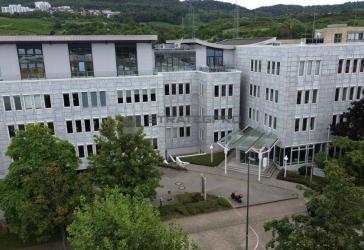 Beeindruckende Architektur - hochwertige Innenausstattung - verkehrsgünstige Lage