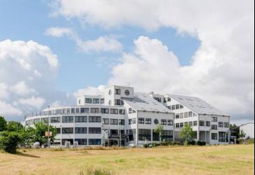 Perfekte Bürofläche in Kesselsdorf: Helle Räume, tolle Raumaufteilung, Lift und mehr