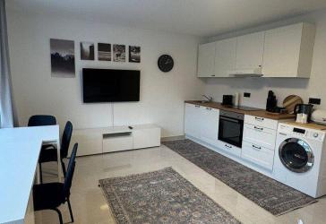 Erstbezug: Vollmöbeliertes modernes Apartment in ruhiger Lage