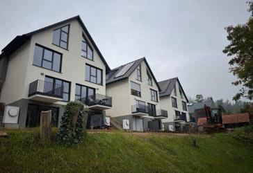 Neubau Doppelhaus im Grünen und doch Stadtnah