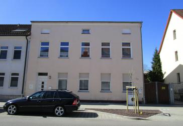gepflegte 2 Zimmerwohnung im 1.OG mit Balkon ,nähe Bahnhof in SDL