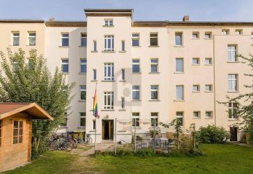SANIERTES RENDITEOBJEKT IM ALTBAU