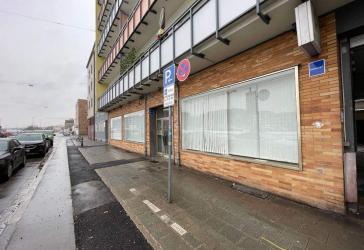 Großzügige, vielseitig nutzbare Gewerbefläche in Zentraler Lage
