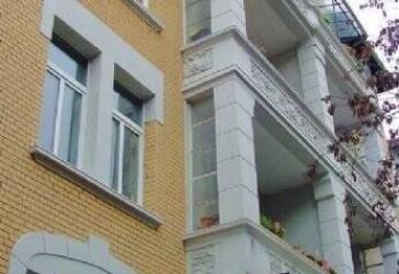 Östliches Ringgebiet: schöne 2-Zimmer-Wohnung mit Balkon und Fahrstuhl