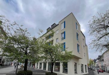 Neubau-Dachgeschosswohnungen mit Fahrstuhl