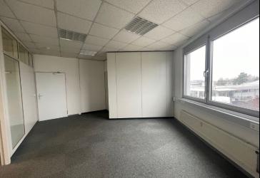 Helle Büroflächen in bevorzugter Lage KA-Nordost